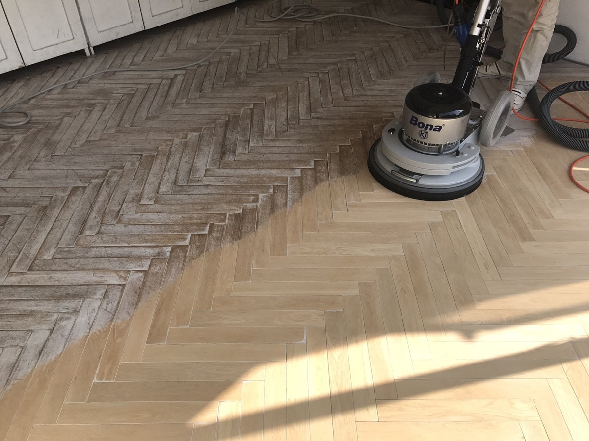 ヘリンボーンフローリング　床研磨作業工程