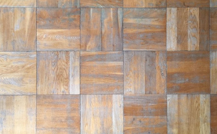 フローリング剥離前　床リノベ